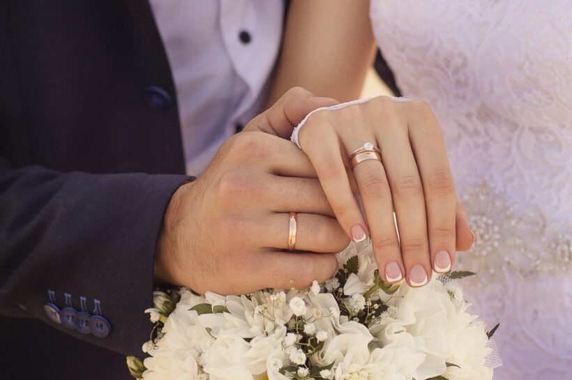 LE DIVORCE ENTRE ÉPOUX FRANCO-MAROCAIN. La loi personnelle applicable en cas de divorce entre deux époux de nationalité marocaine et française, le tribunal compétent et le droit applicable et la spécificité de chaque législation face a l'autre.